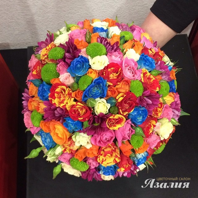 Все цветы из Цветочного салона "Азалия" гарантированно будут такими свежими, как будто их только что сорвали в оранжерее специально для вас.
